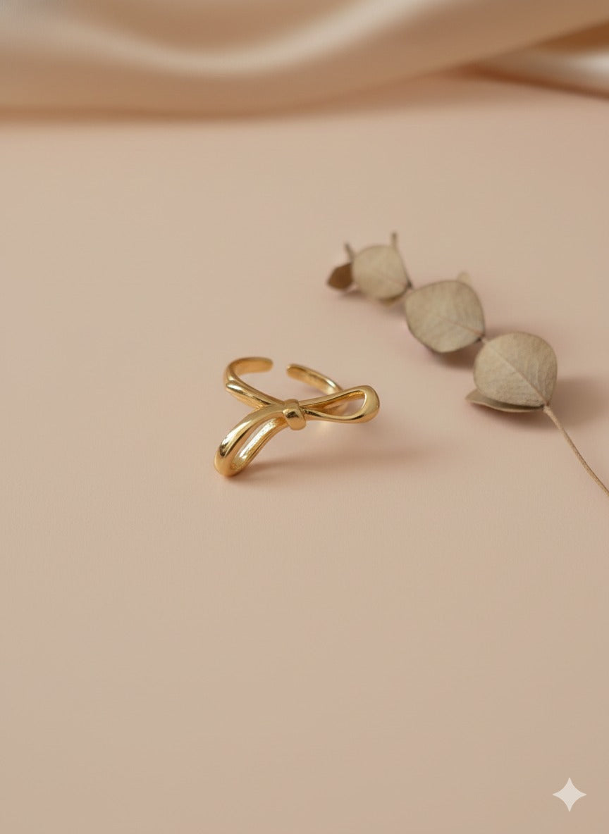 Luxe Ribbon Statement Ring - Anti Tarnish Gold