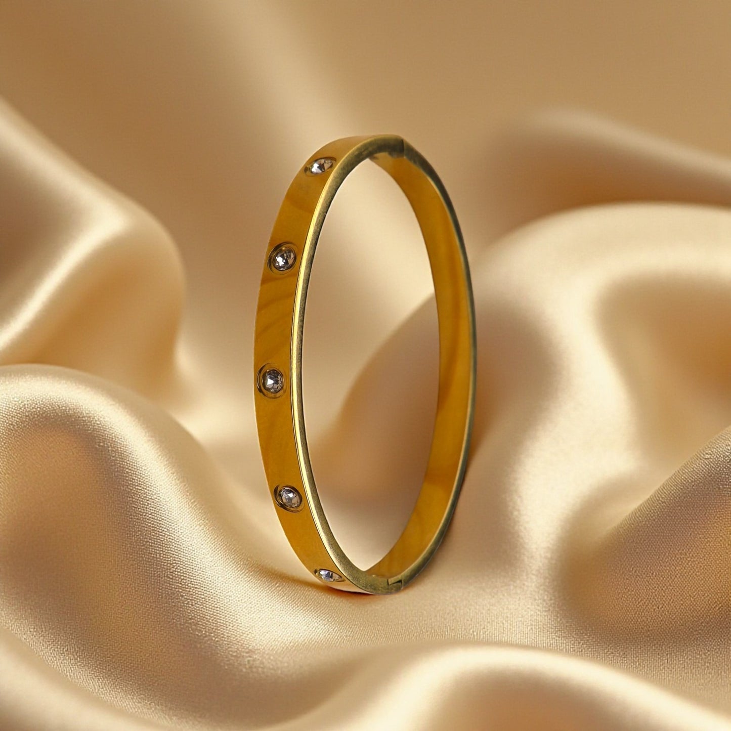 Circle Stone - Anti Tarnish Bracelet - Gold