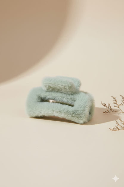 Fluppy Fur Hair Claw  - Clip