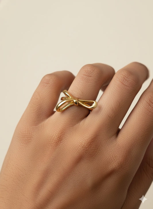 Luxe Ribbon Statement Ring - Anti Tarnish Gold